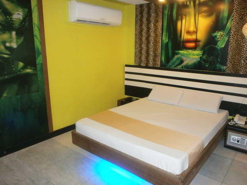 Hotel Dream World Las Piñas Εξωτερικό φωτογραφία